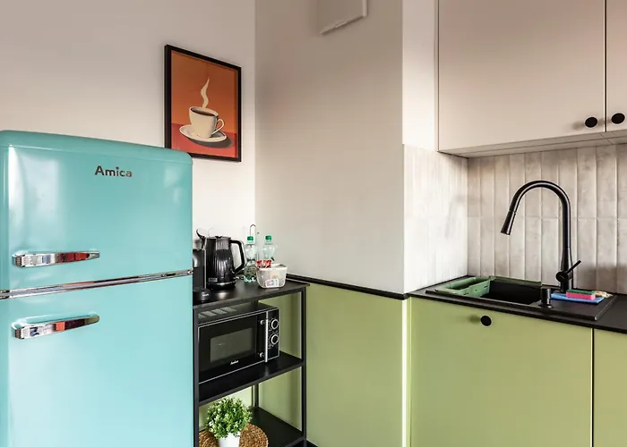 Marina Superior By Bookinghost