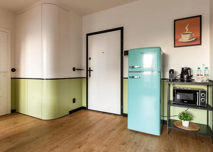 Marina Superior By Bookinghost